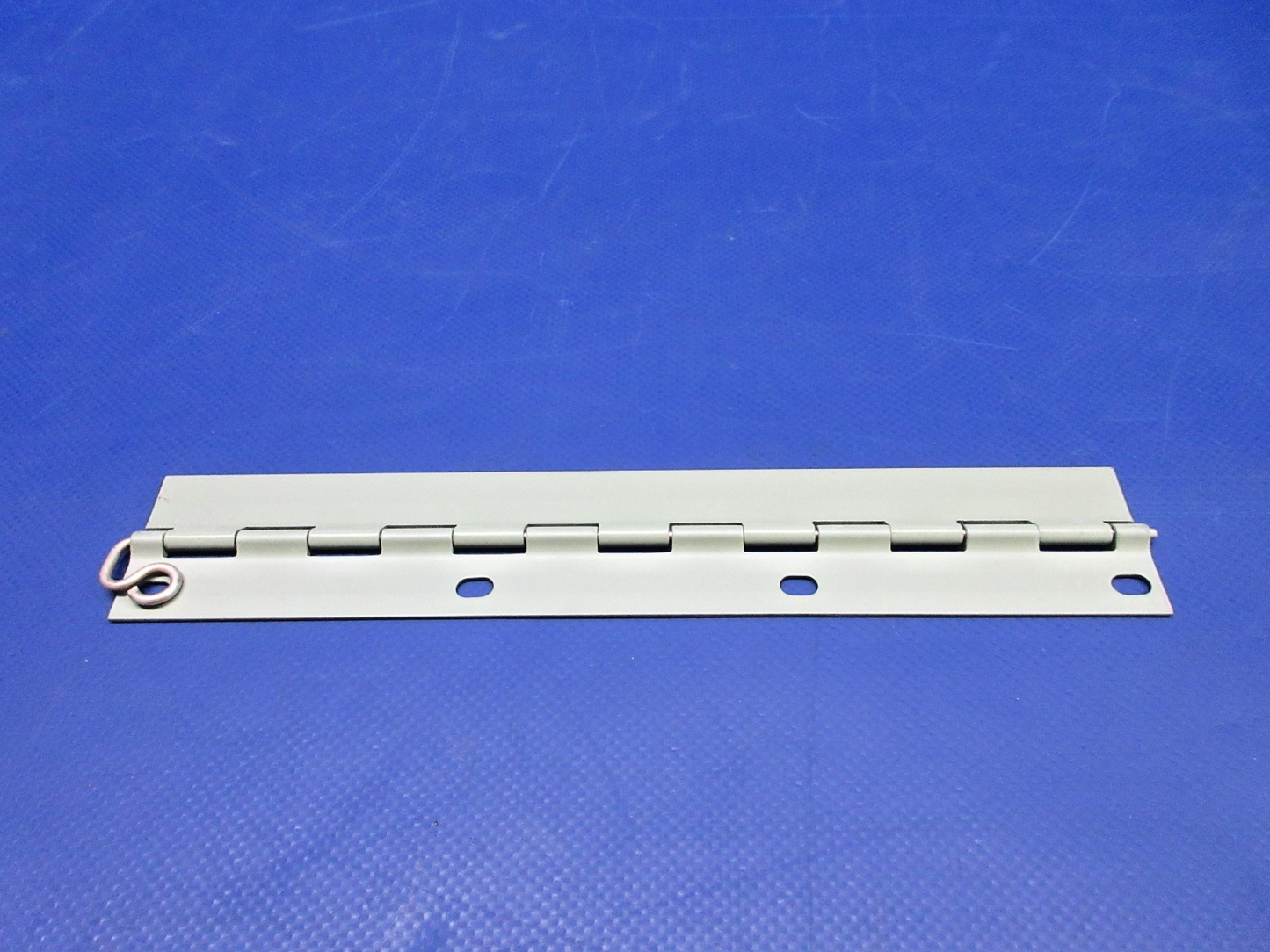 Cessna Aileron Hinge P/N 0523816-1 NOS (0326-1001)5