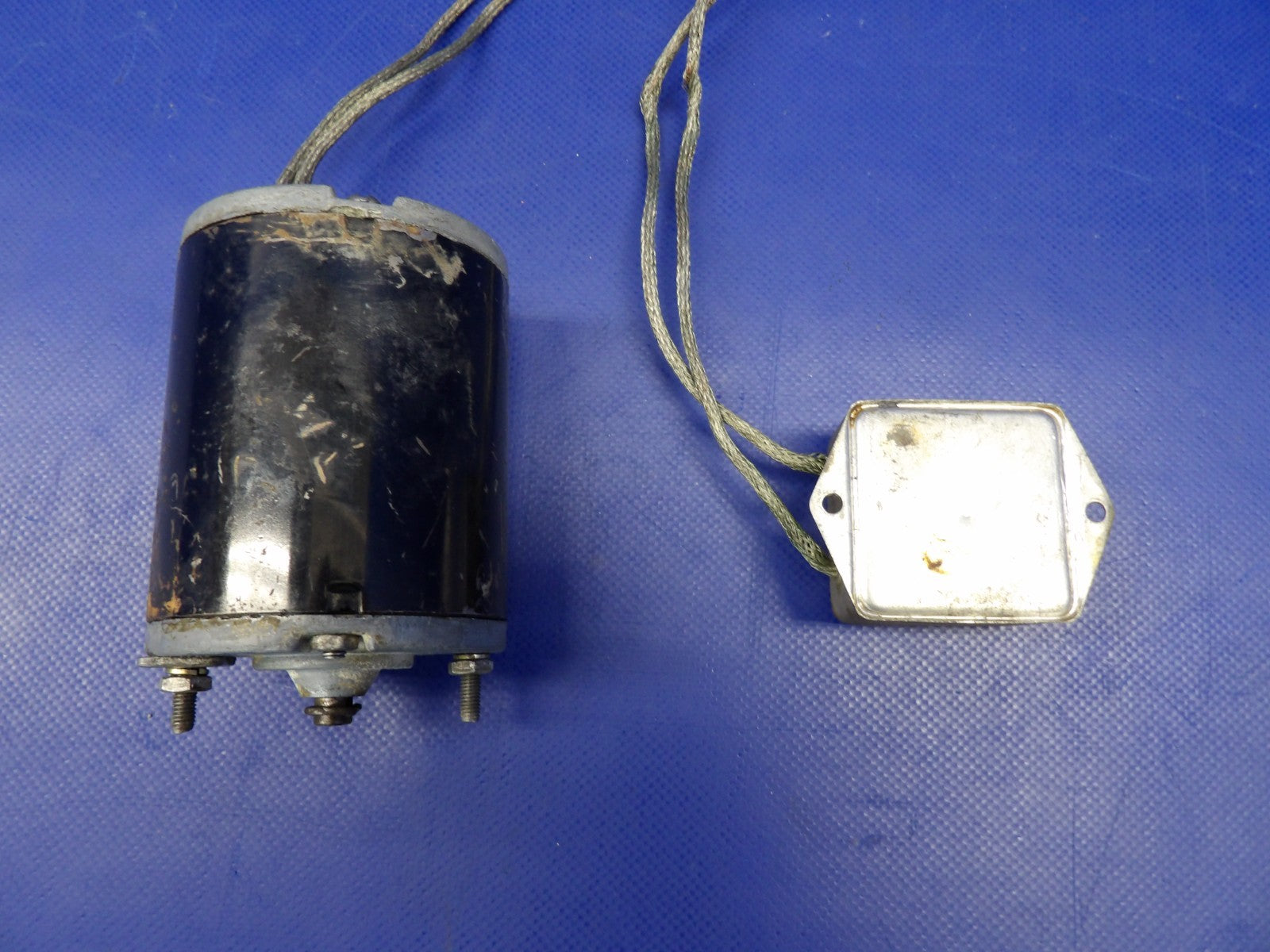 Cessna 182 / 182L Flap Actuator Motor 14V P/N C301001-0207 TESTED (0626-1516)12