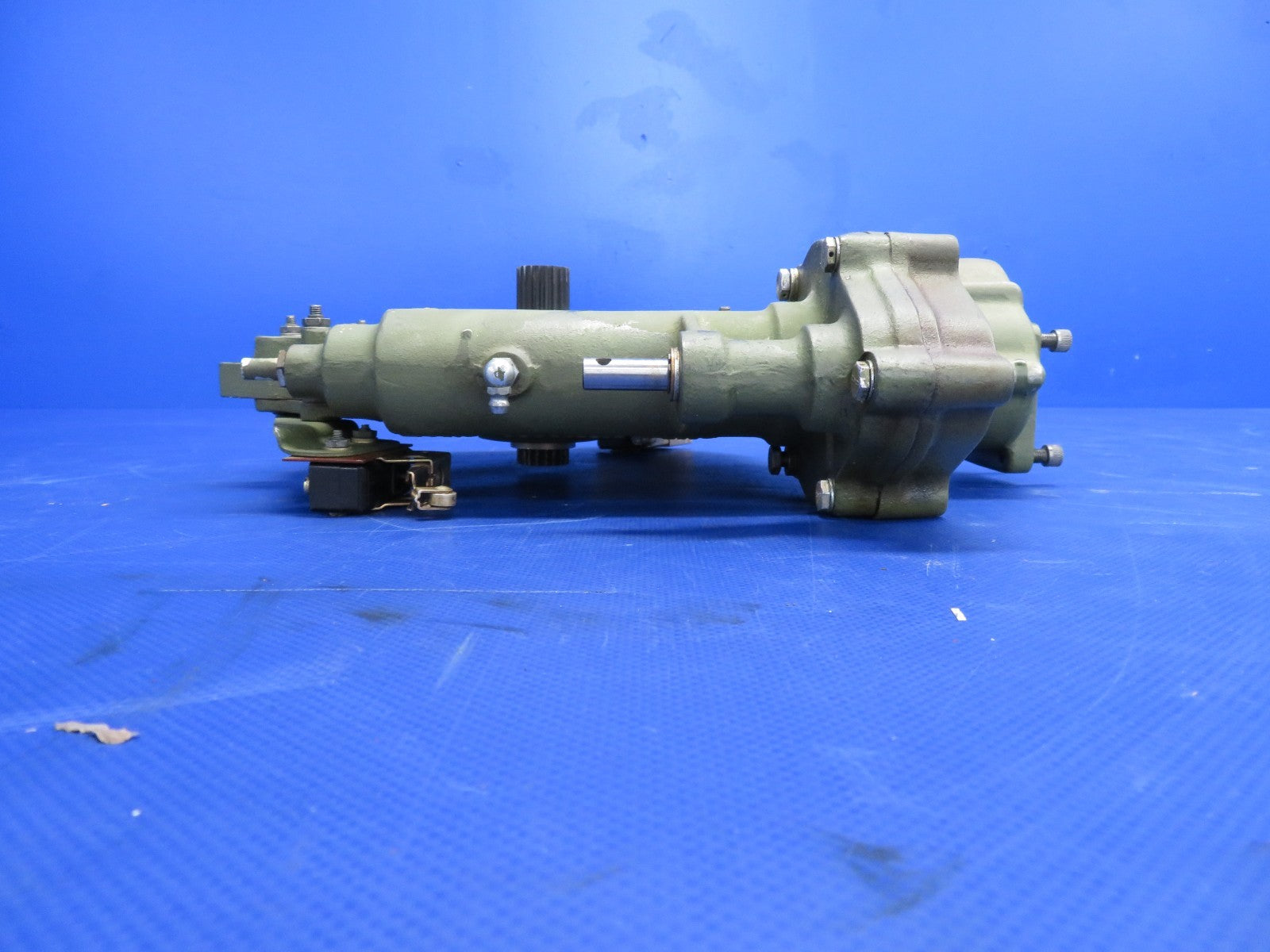 Cessna 421 Landing Gear Retraction Gear Box Actuator P/N 0894000-10 (0726-463)7