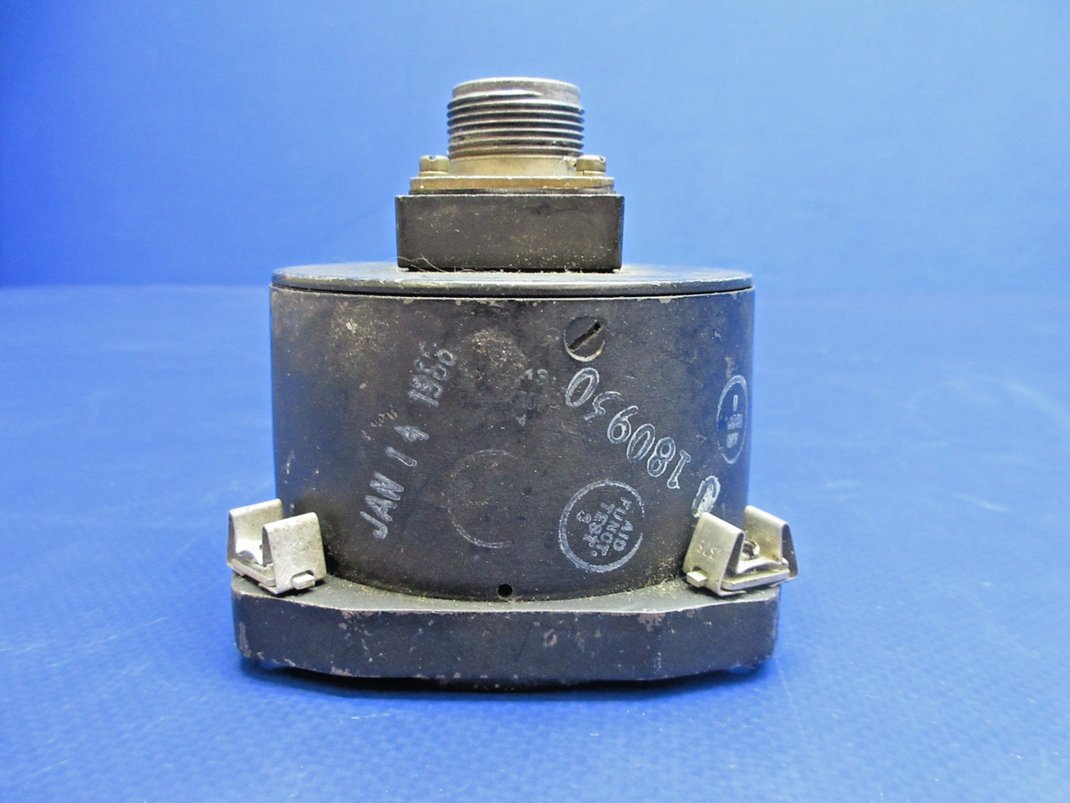 Cessna 310N Dual Fuel Gauge w/Connector P/N CM2696L1 WARRANTY (0726-854)10