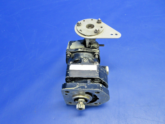 Piper PA-24-250 Comanche Propeller Governor P/N 1M12-G (0526-781)0