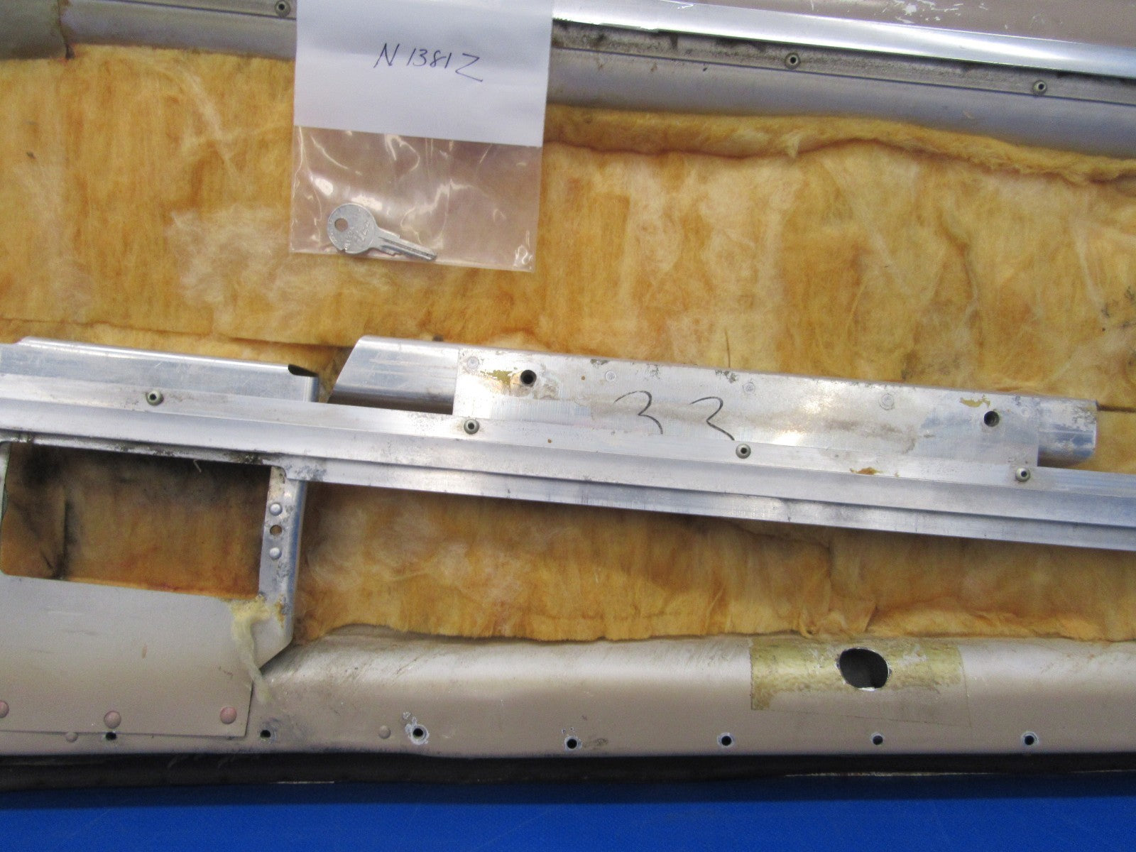 Beech Debonair 35-A33 Cabin Door RH w/ Key P/N 33-400300-603 (0119-64)8