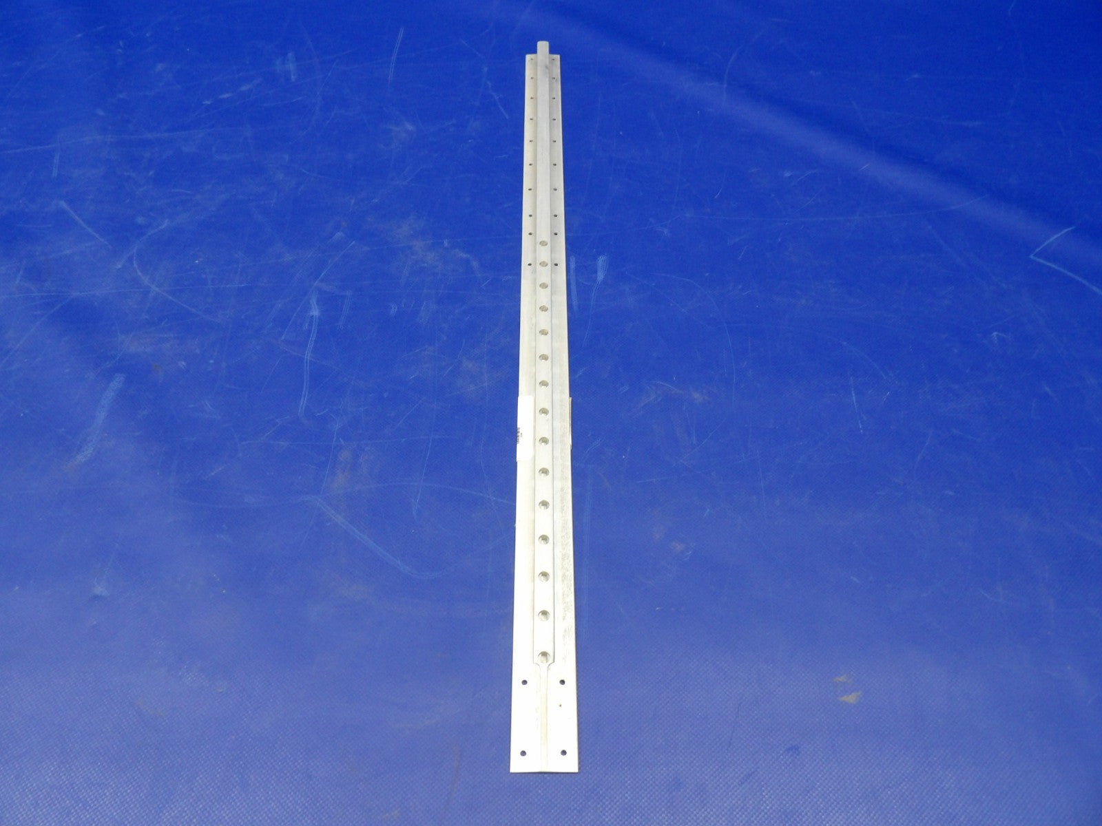 182 Cessna Seat Rail P/N 0710658-2 NOS (0326-1268)6