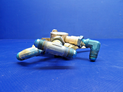 Cessna 337 / 337D Skymaster Airborne Fuel Valve P/N 1H12-2 Model 8N (0426-1341)8