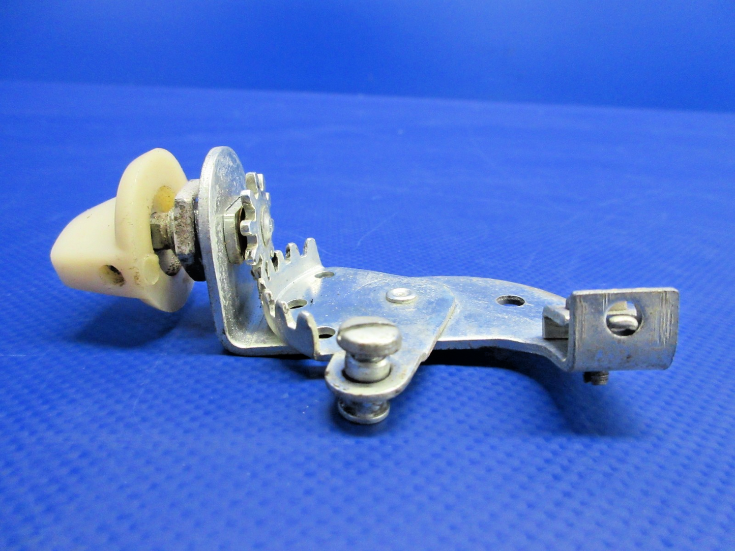 Cessna 310 / 310I Cabin Air Control P/N 0813501-18 (0326-830)7