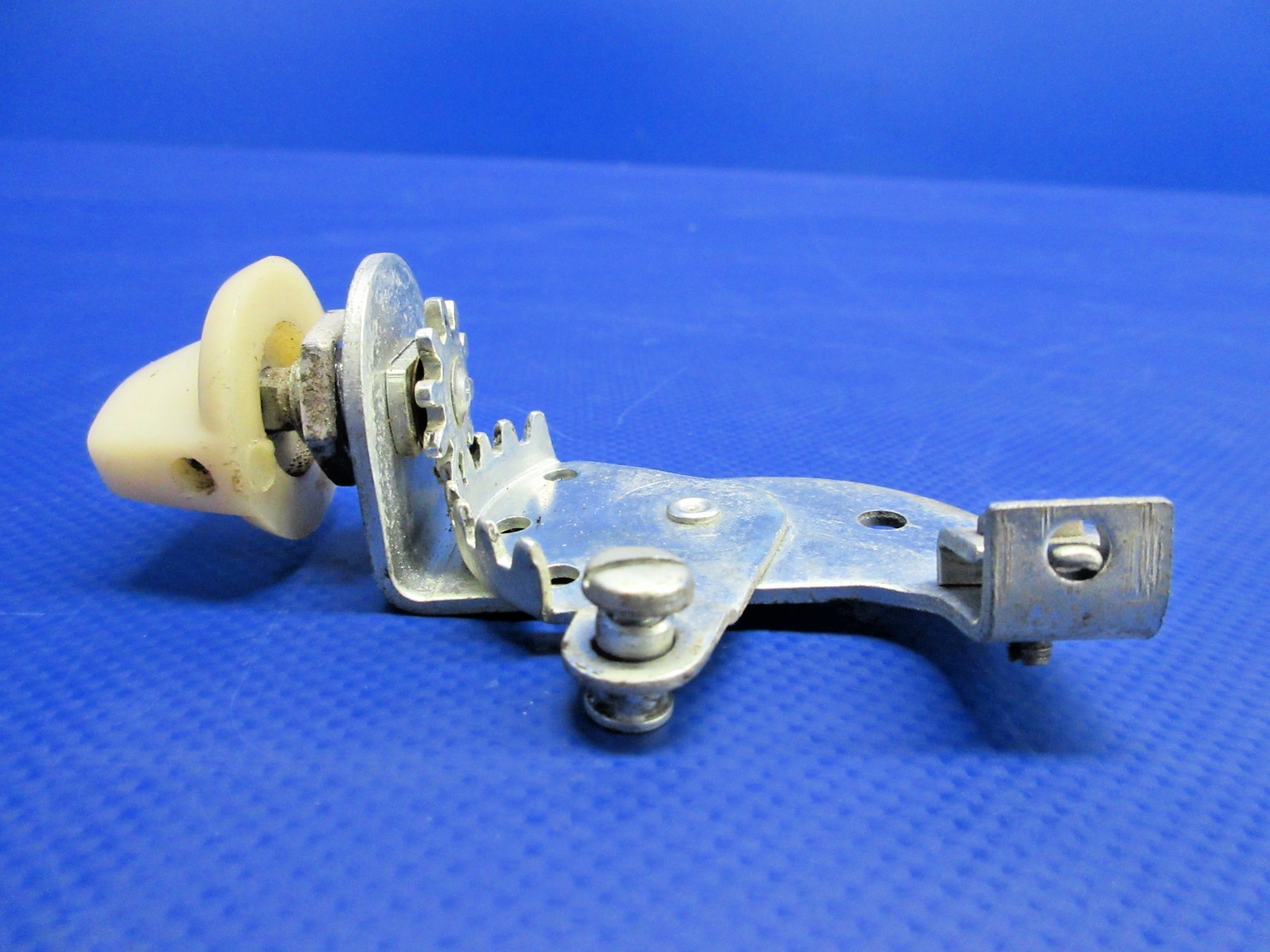 Cessna 310 / 310I Cabin Air Control P/N 0813501-18 (0326-830)7