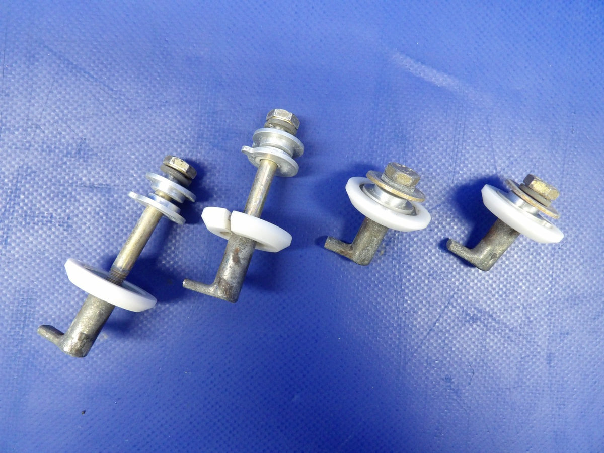 Cirrus Cabin Door Striker Pin w/ Adjust Bushing 20268-003 LOT OF 4 (0926-1216)7