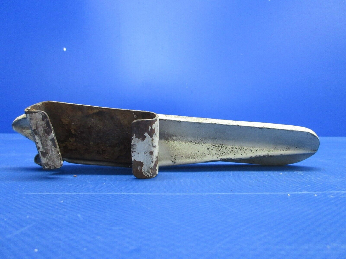 Cessna Cabin Step Assembly with Bracket LH P/N 0541154-495 (0324-1248)