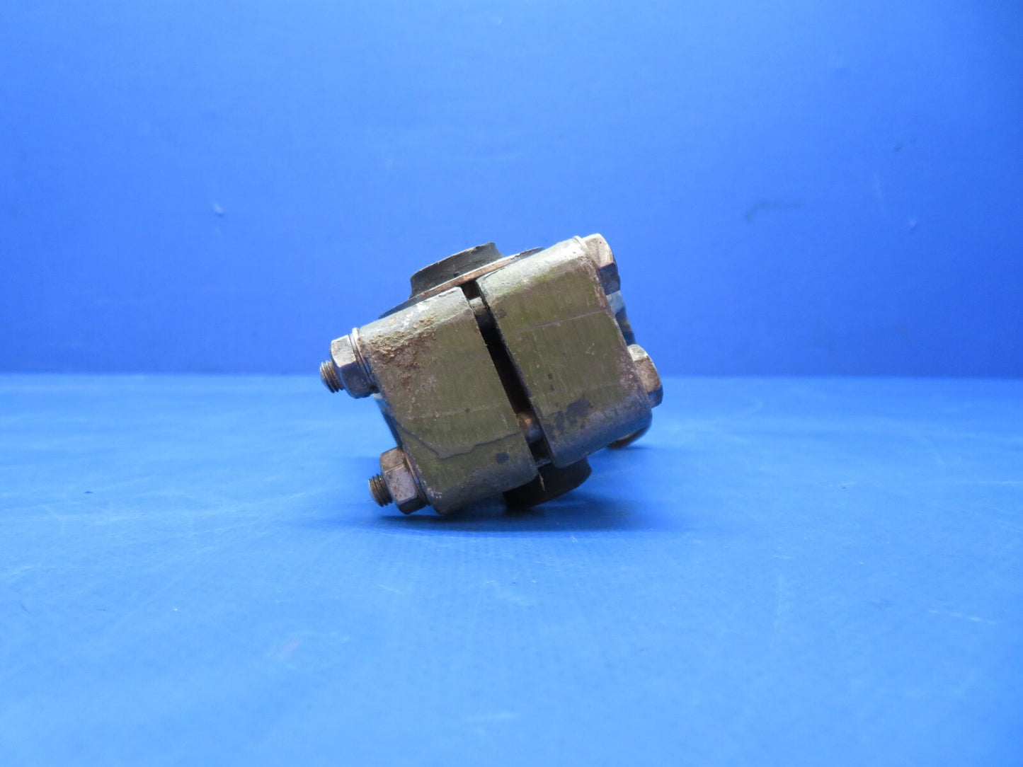 Continental C-145 / O-300 P/N 40044 RH AFT or LH FWD P/N 40044 (0723-539)2