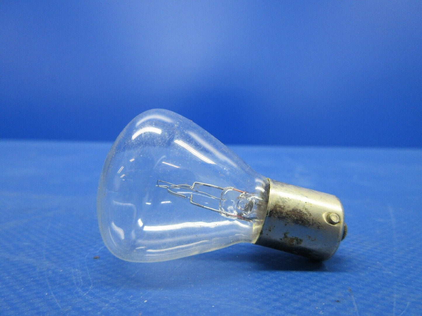 General Electric Miniature Lamps P/N 1119BX3 LOT OF 11 NOS (0424-1112)