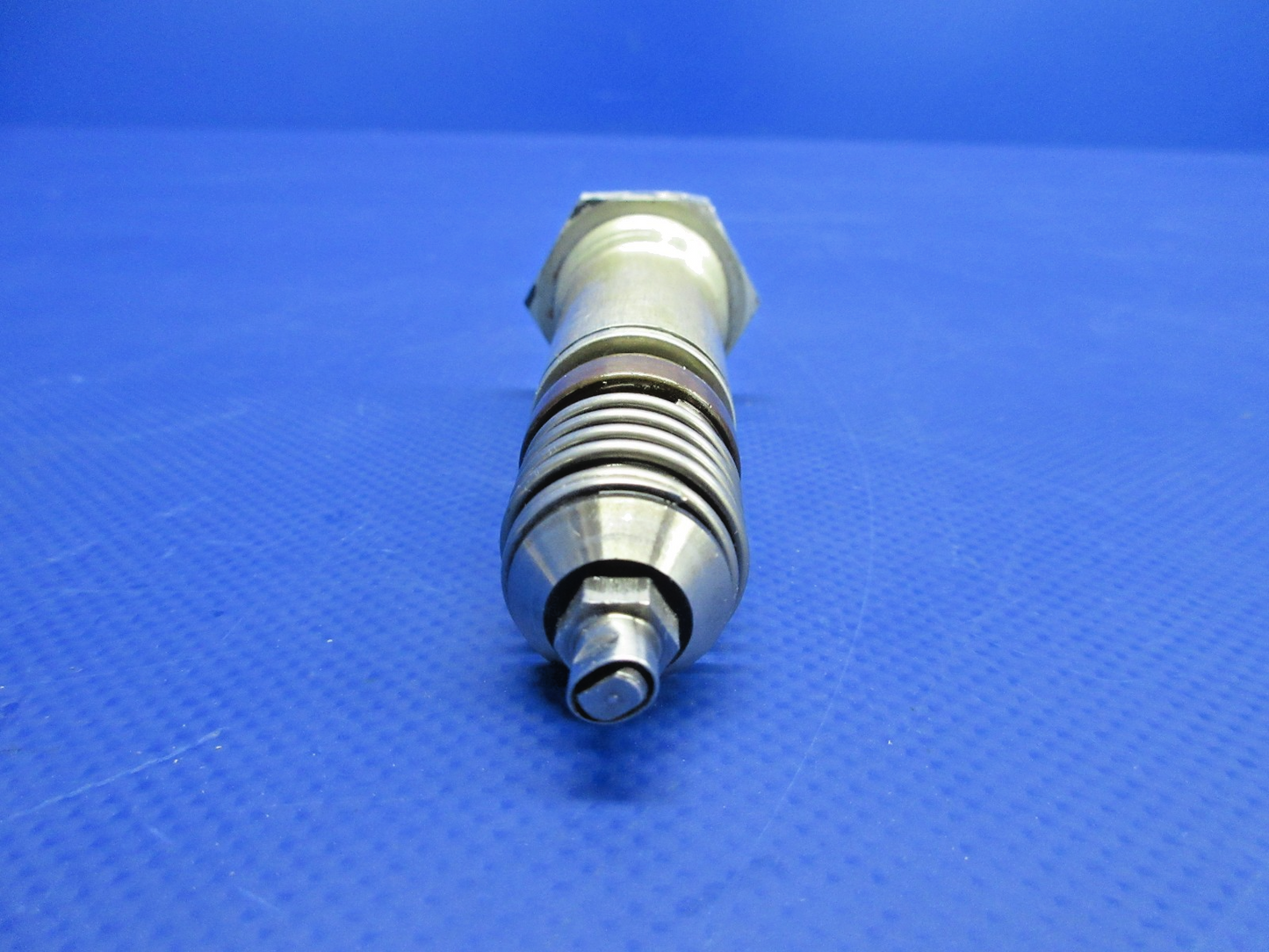 Lycoming / Beech D95A Travel Air Vernatherm Valve P/N 53E22144A (0326-821)5