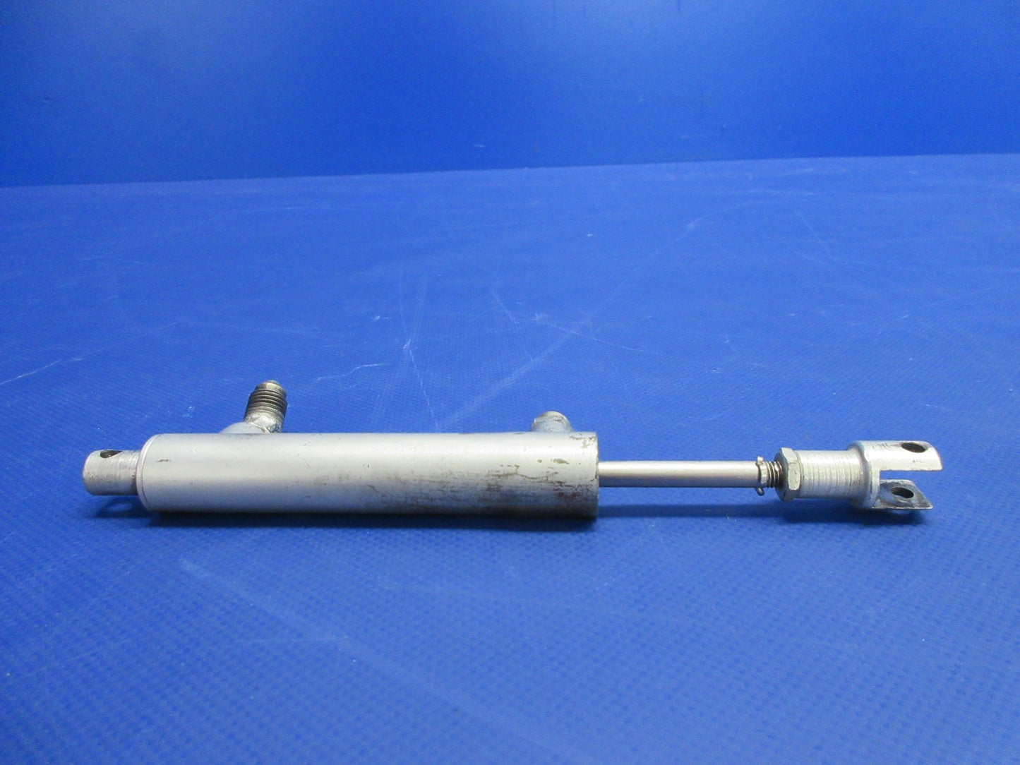 Beech F35 Bonanza Paramount Brake Master Cylinder P/N V1-15-625  (0726-751)7