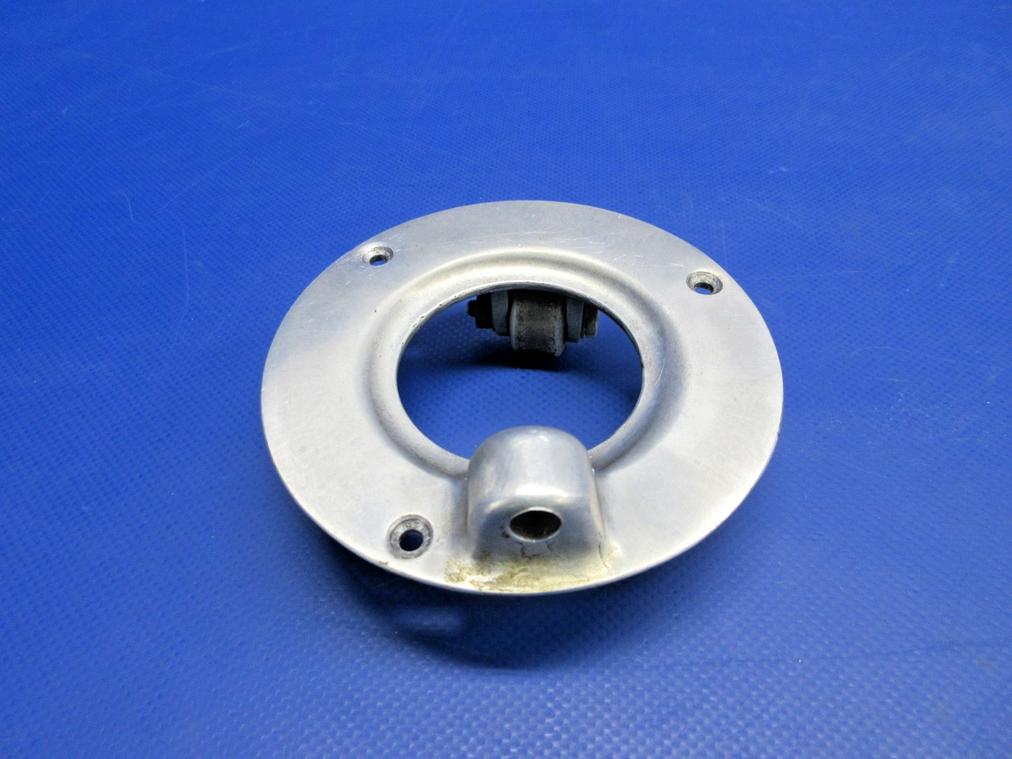 Beech D95A Travel Air Control Column Hanger P/N 35-524125 (0326-786)0