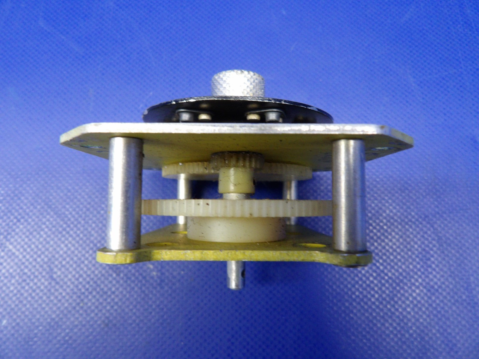 Piper PA-31T1 Cheyenne Aileron Trim Indicator Box P/N 47116-02 (0626-1379)5