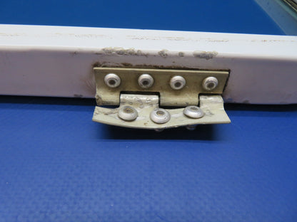 Cessna 182 / 182H LH Door Window P/N 0711050-16, 0711050-17 (0326-116)10