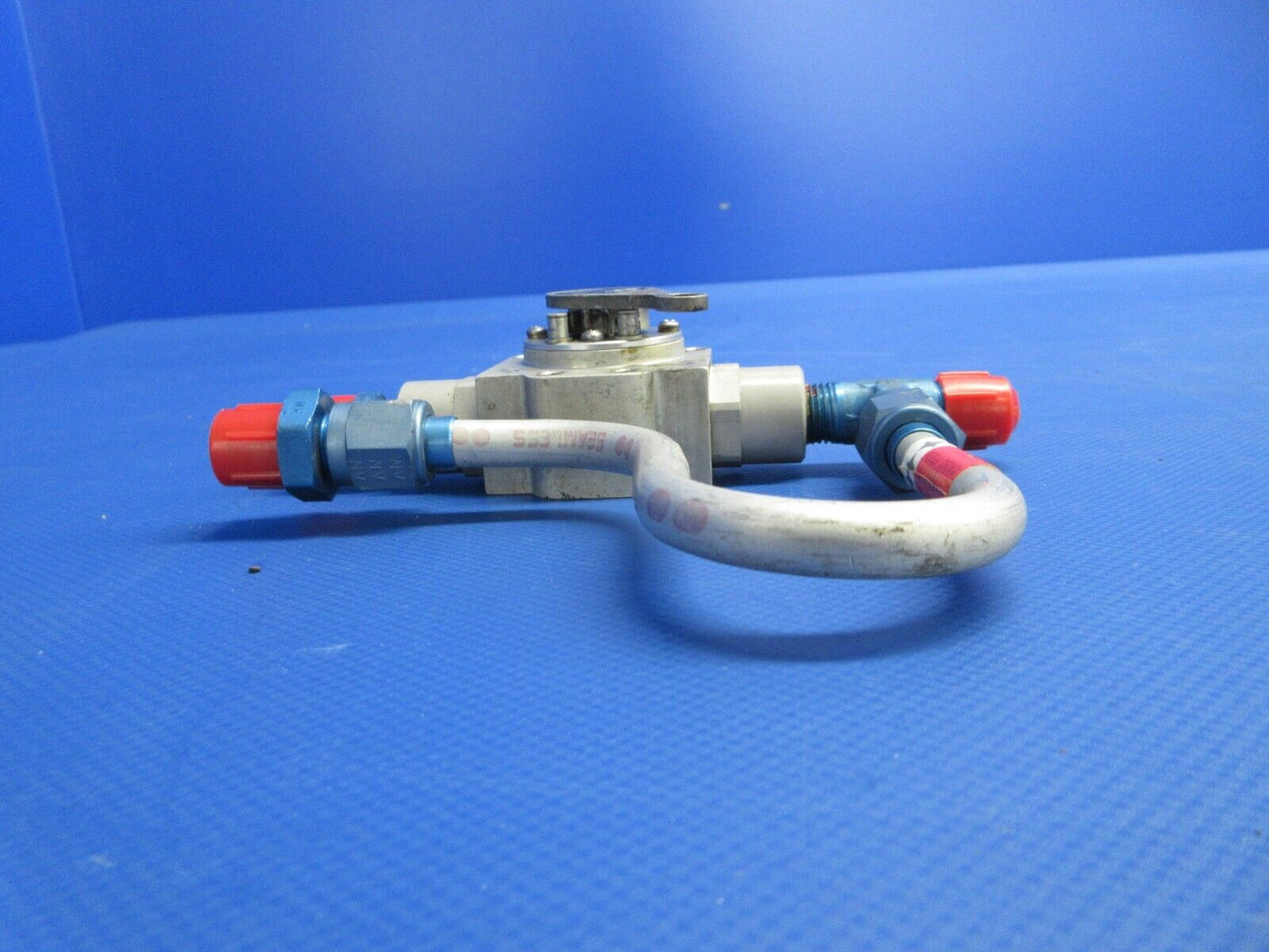 Piper PA-34-200T Seneca II Scott 3-Way Fuel Valve LH P/N 23640-5 (0524-1937)