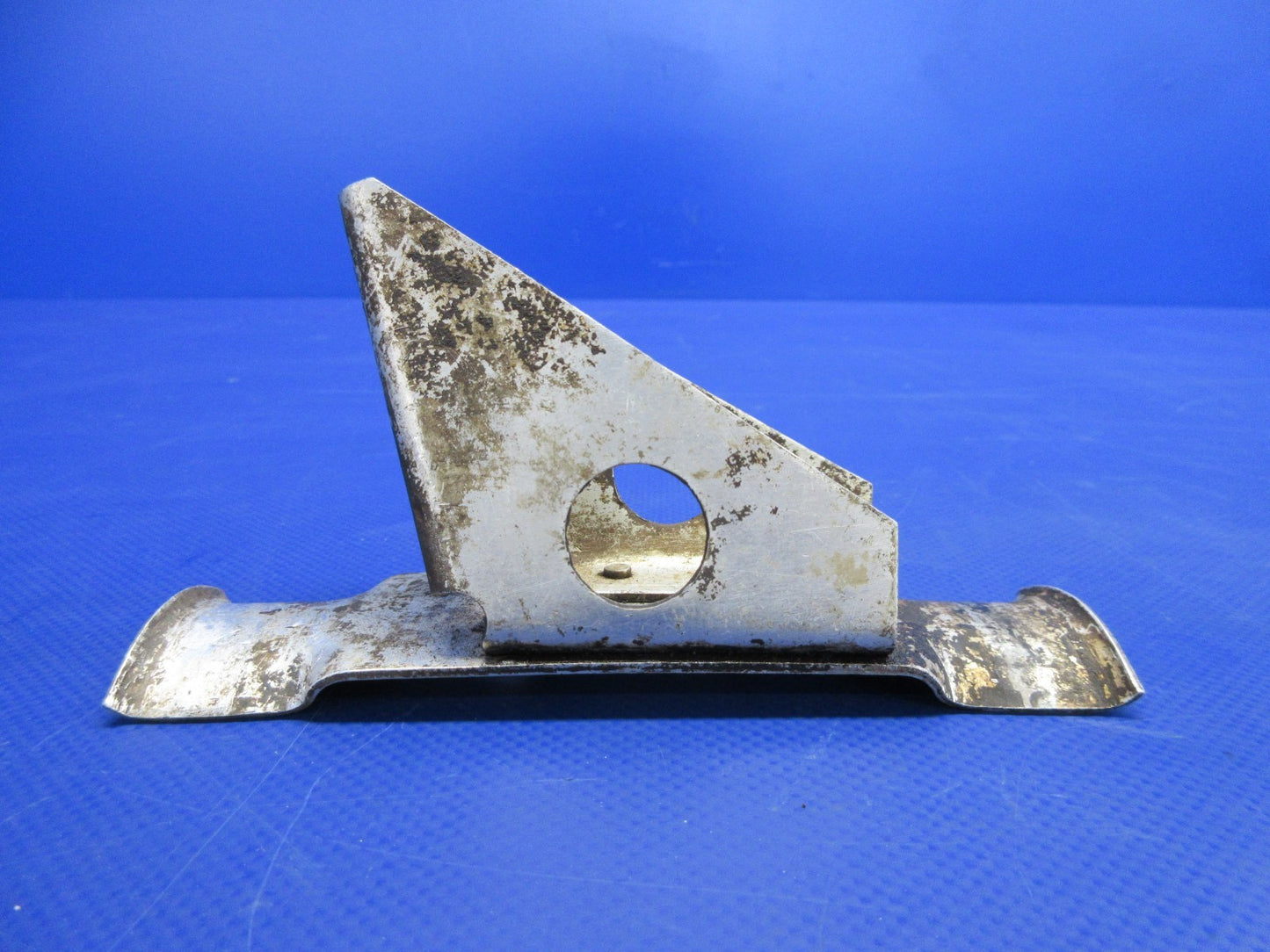 Cessna 310 / 310I Propeller Cable Bracket P/N 0852000-41 (0326-879)2