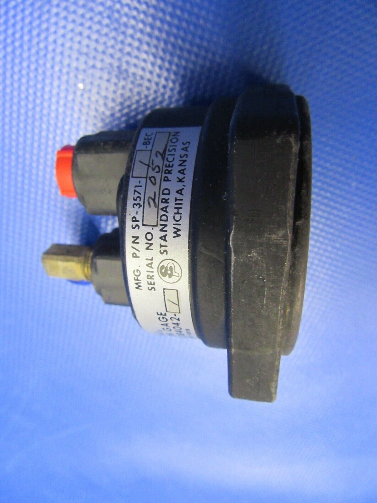 Beech A23A Musketeer Suction Gauge P/N 50-384042-1, SP-357H-BEC (0521-422)