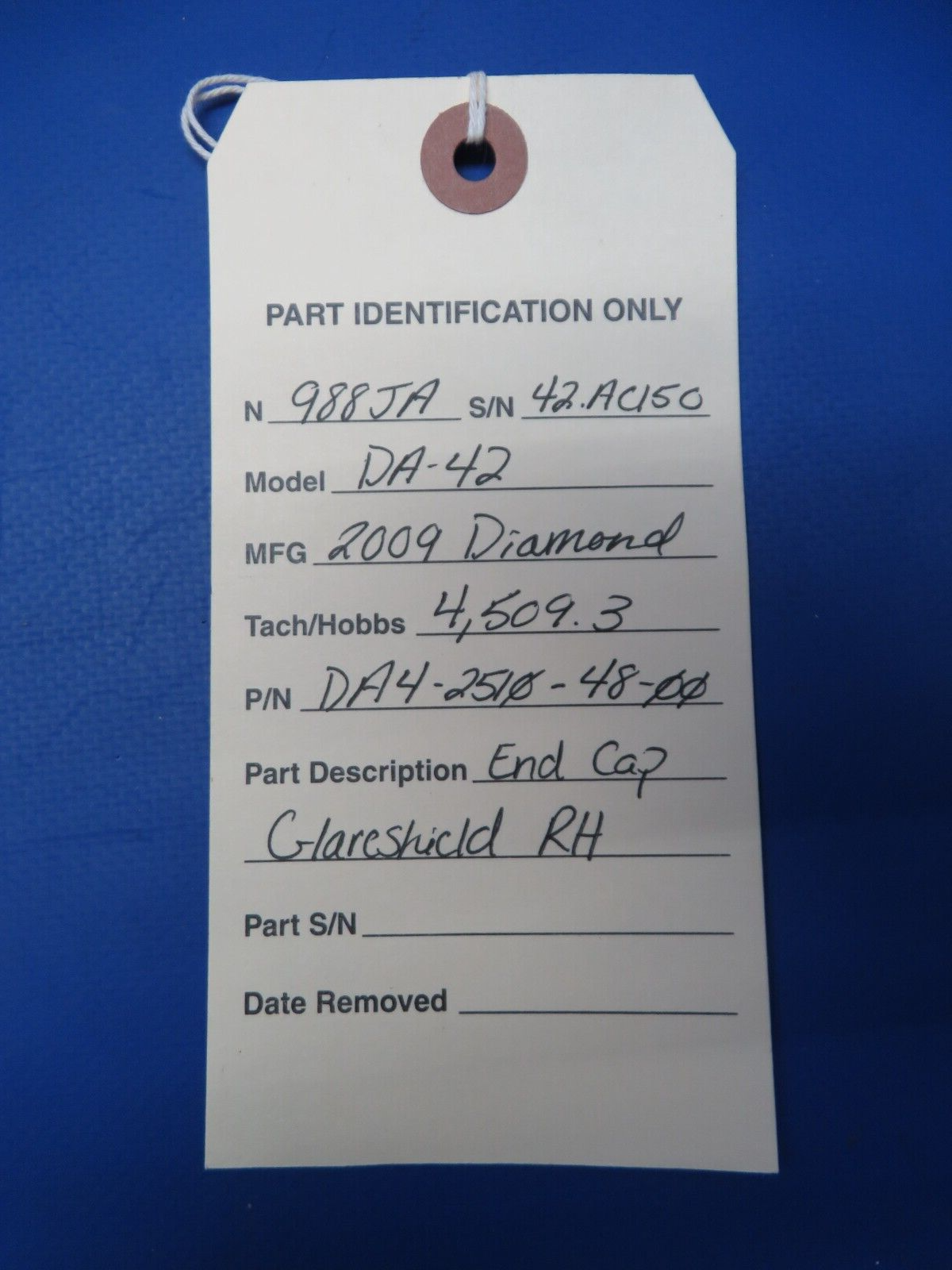 Diamond DA-42 RH Glareshield End Cap P/N DA4-2510-48-00 (0623-489)
