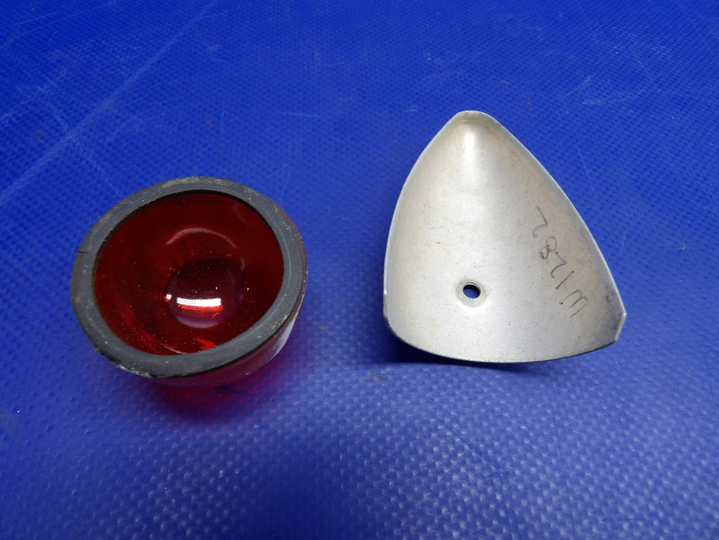 Cessna Grimes RH& Tail Position Light P/N C622001-0401(-0201) TESTED (0626-1432)4