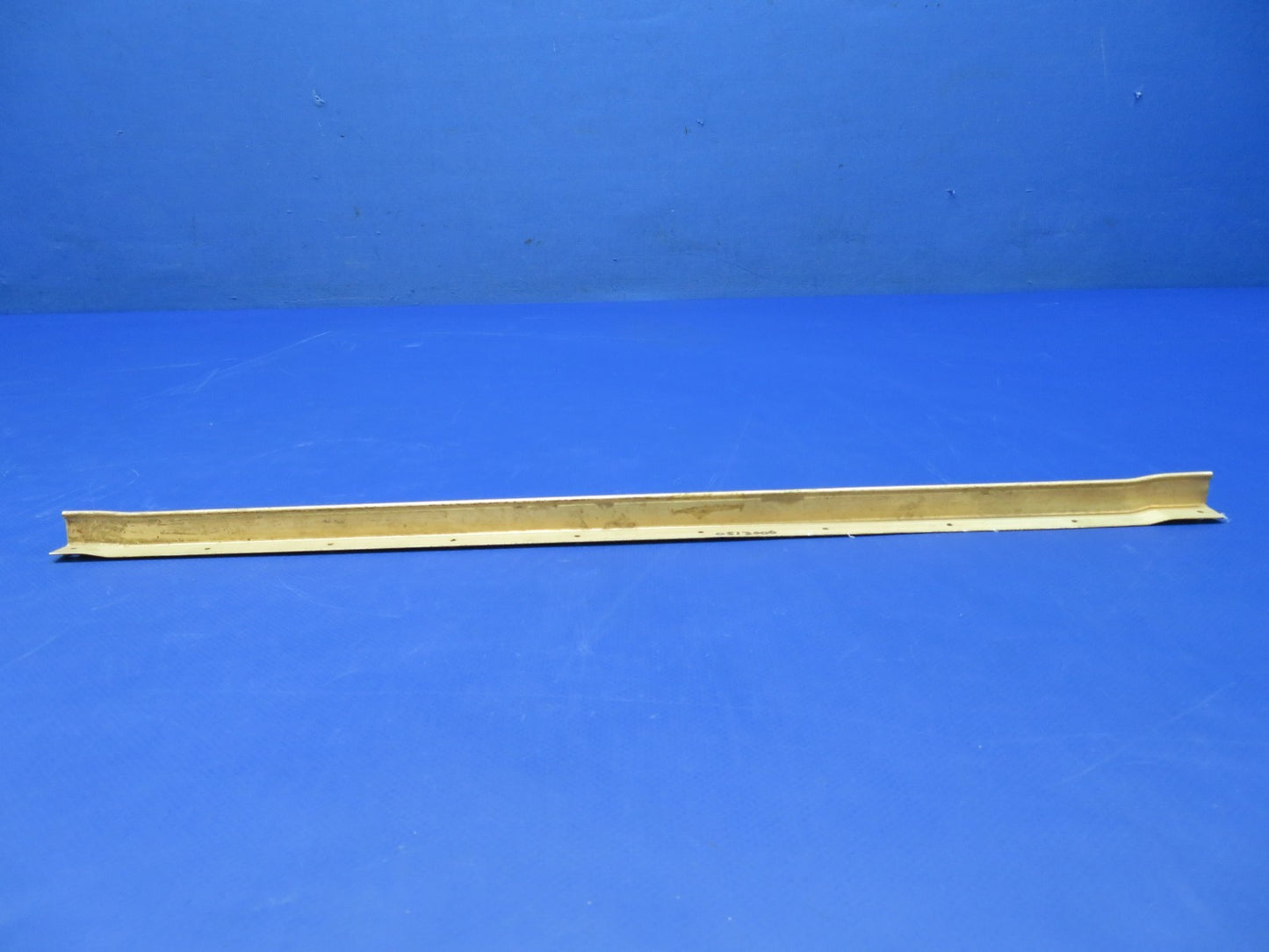 Cessna Fuselage Bulkhead Reinforcement Angle RH P/N 0513000-9 NOS (0625-1217)8