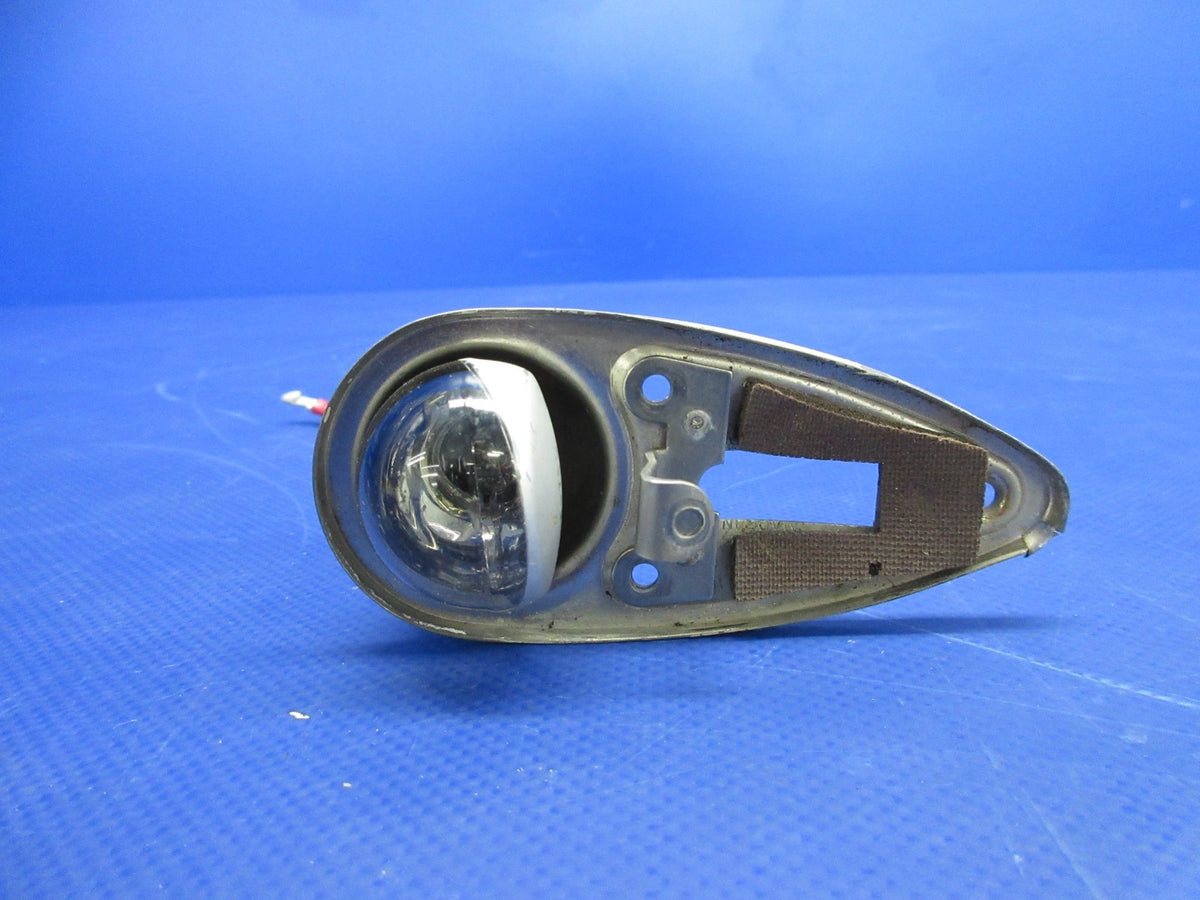Beech Whelen A650-PG-14V Wing Tip Strobe Light 14V P/N 01-0770054-00 (0526-845)4
