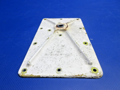 Piper PA-31T1 Nose Gear Drag Link Attachment Bracket RH P/N 40325-01 (0626-802)7
