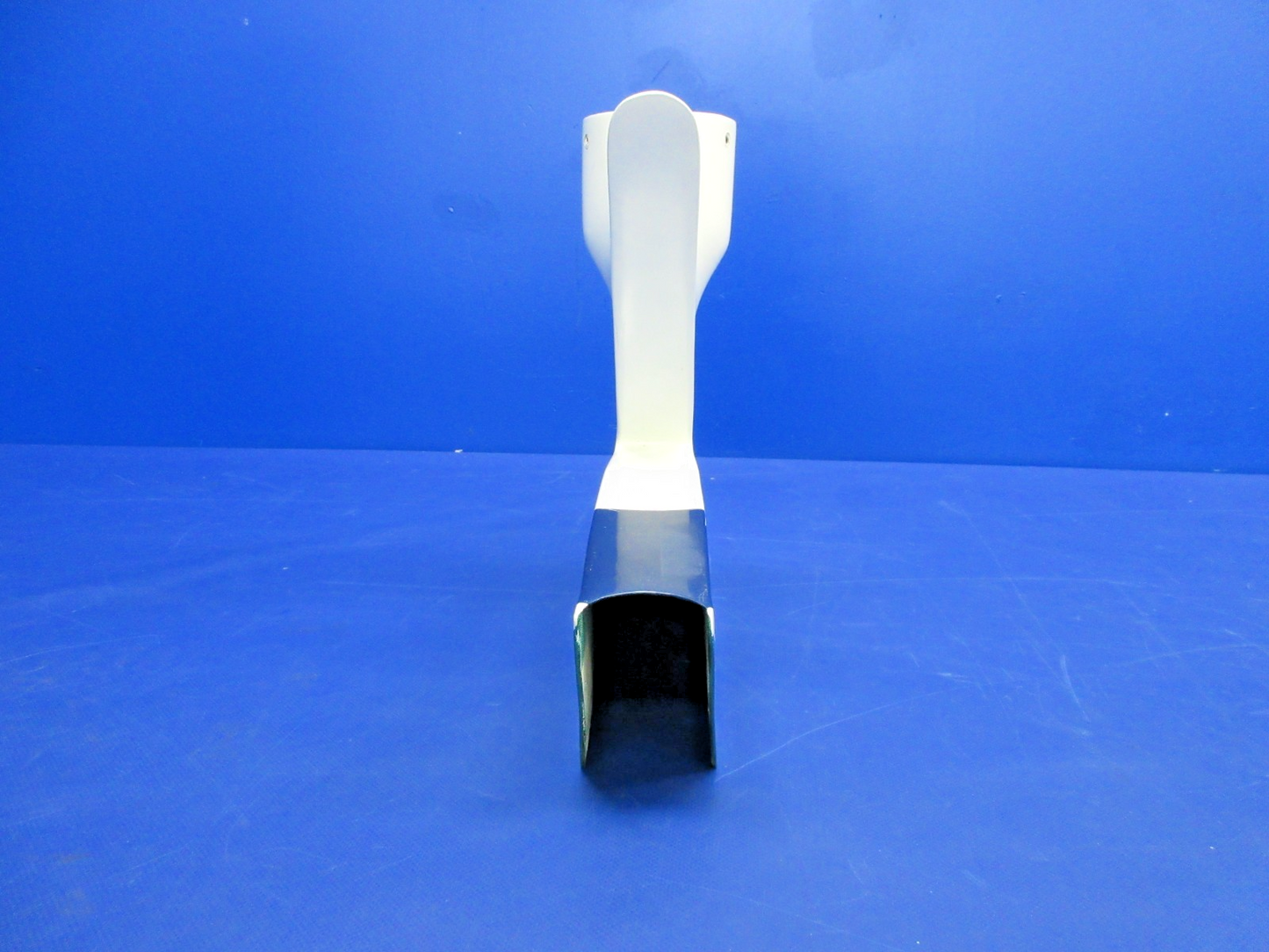 Cessna 310 / 310I Vertical Fin Tip w/Rotating Beacon Adapter 0831360-1 (0326-9515