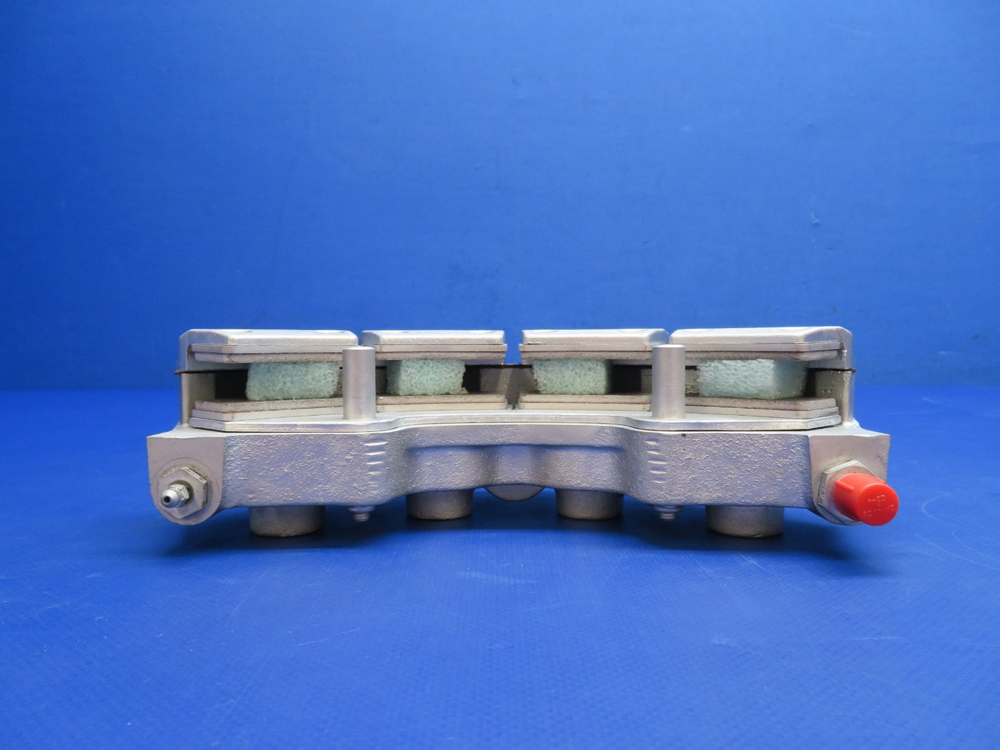 Cessna 421 Cleveland Brake Caliper w/ New Linings P/N 30-100 REBUILT (0326-1761)4