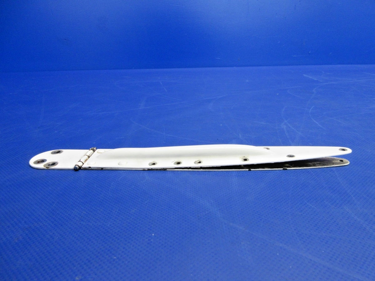 Cessna 172 / 172RG RH Cabin Door Upper Hinge P/N 0511280-2 (0926-874)4