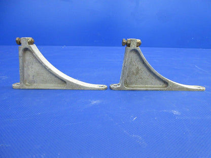Globe Landing Gear Stop Brackets P/N 11-313-2997L &-2997R LOT OF 2 (0326-781)8