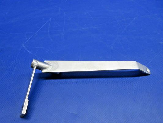 Beech 76 Duchess RH Fuel Selector Lever P/N 105-940011-18 (0526-859)0