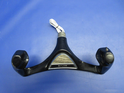 Cessna 182 / 182L Co-Pilot Control Wheel P/N 1560001-10 (0226-1027)1