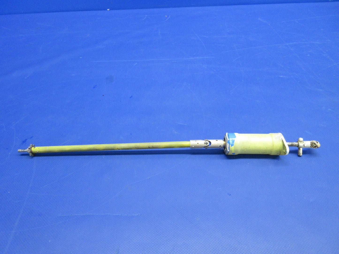 Beech D95A Travel Air Elevator Trim Tab Actuator RH P/N 45-524565-5 (0326-736)8
