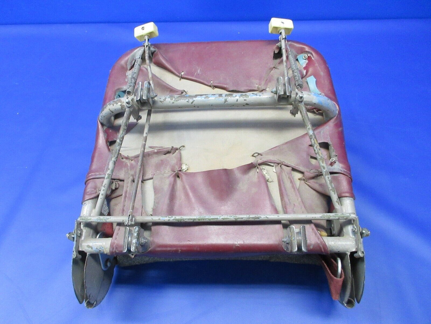 Cessna 310 / 310R Aft Seat P/N 0812825-24 (1124-1440)