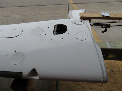 DAMAGED 2005 Cirrus SR22 Left and Right Hand Wing FIBERGLASS EDUCATION (0826-99)11