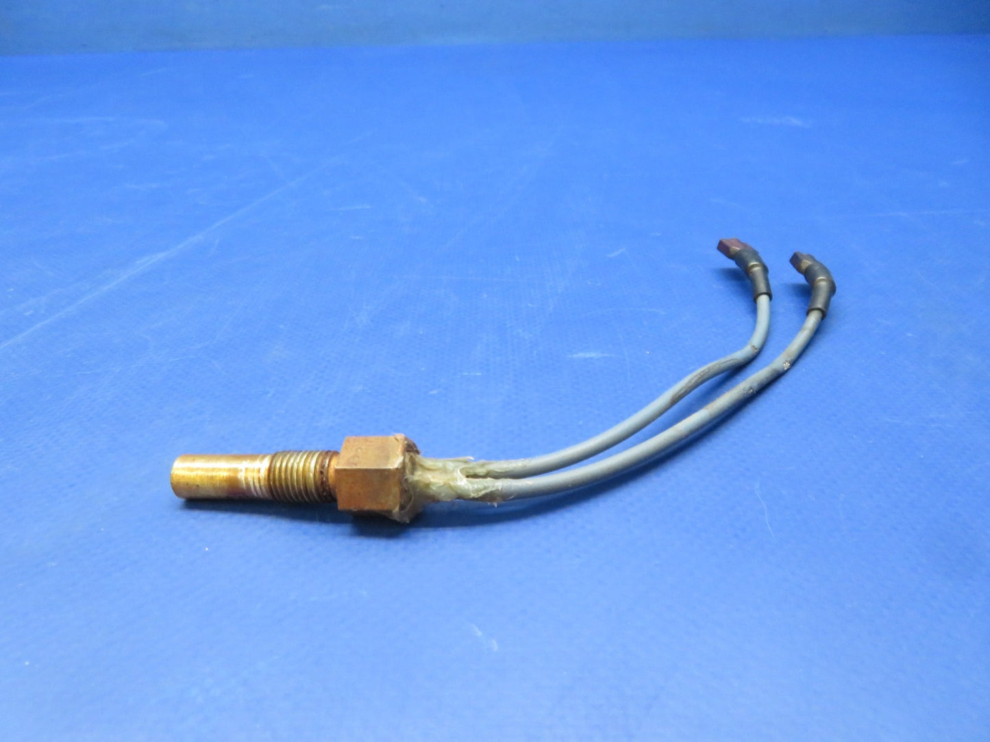 Beech D95A Tanis Engine Preheat Cylinder Probe Old Style TESTED (0426-132)1