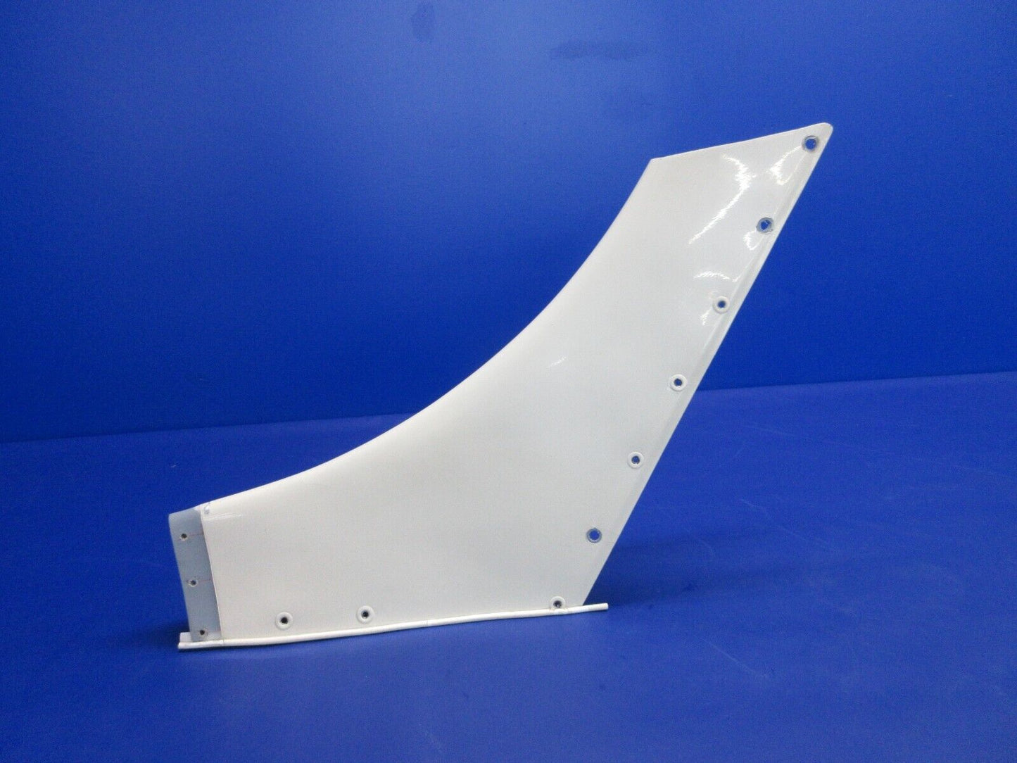 1996 Piper PA-28-181 Archer III Rudder Fin Aft Fairing P/N 99619-07 (1224-2020)