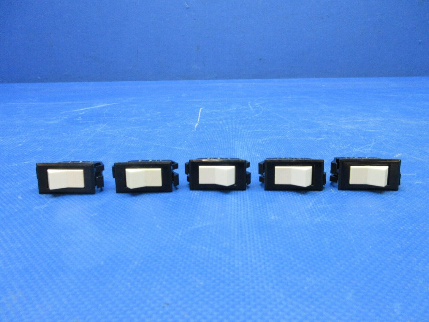 Cessna Carling Switch w/ 8130 P/N TA201TW-B LOT OF 11 NOS (1024-1382)