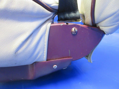 Cessna 310 / 310R LH Center Seat P/N 0812874-14 (1124-1429)