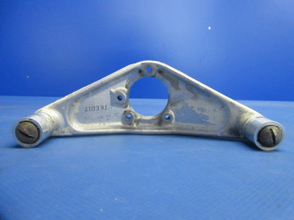 Piper PA-32RT-300T Lance II Nose Wheel Steering Arm Assy P/N 44386-03 (0924-901)