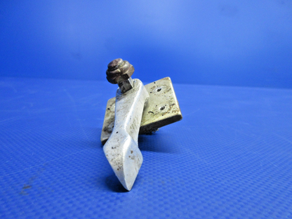 Cessna 310 / 310I Fuel Valve Gear & Handle P/N 0513107 (0326-814)3