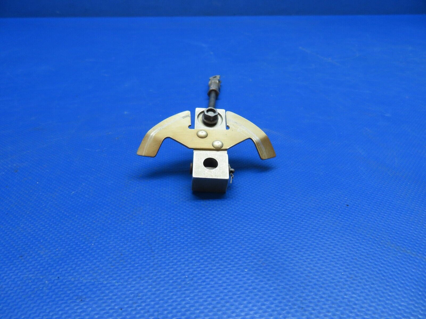 Cessna 337 / P337H Control Rod Aft Cowl Flaps NAS354-4-475 1560220-3 (0624-1778)