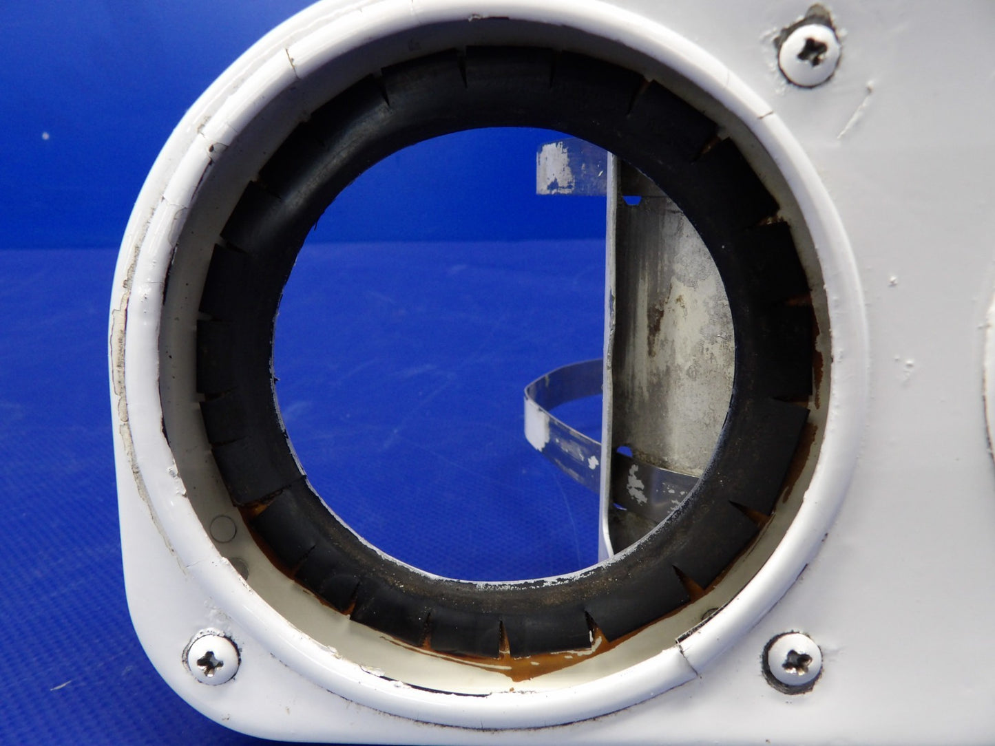 Piper PA-31T1 Cheyenne Landing Light Bracket P/N 43048-00 (0626-1297)10