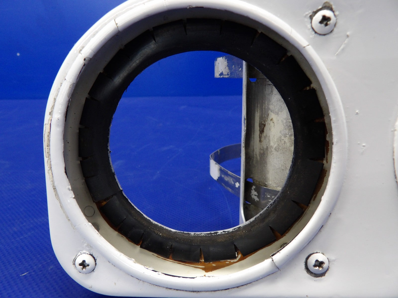 Piper PA-31T1 Cheyenne Landing Light Bracket P/N 43048-00 (0626-1297)10