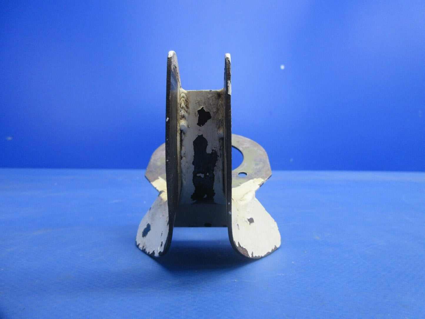 Piper PA-32RT-300T Lance II Nose Gear Aligner Guide Bracket 67107-00 (0924-903)
