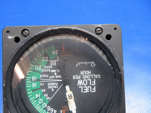 Beech 95-B55 Edo-Aire Fuel Flow Indicator Lighted 27v 96-384069-1 (1224-124)