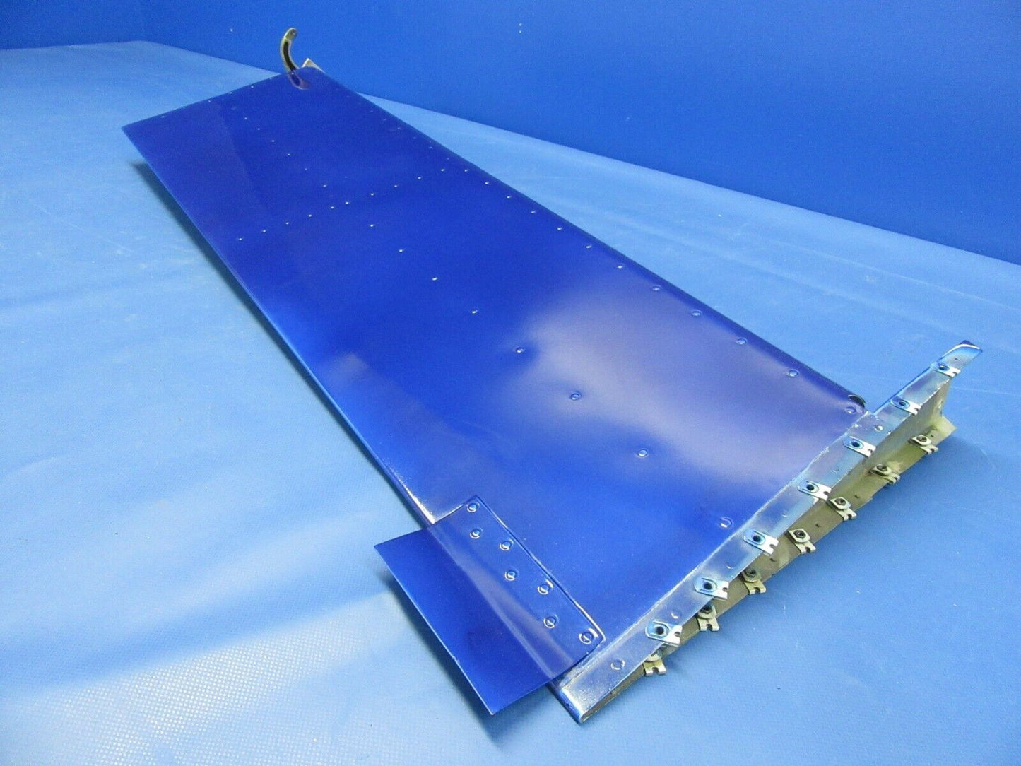 Beech C23 Sundowner Rudder Assy P/N 169-640000-109 (0524-10)