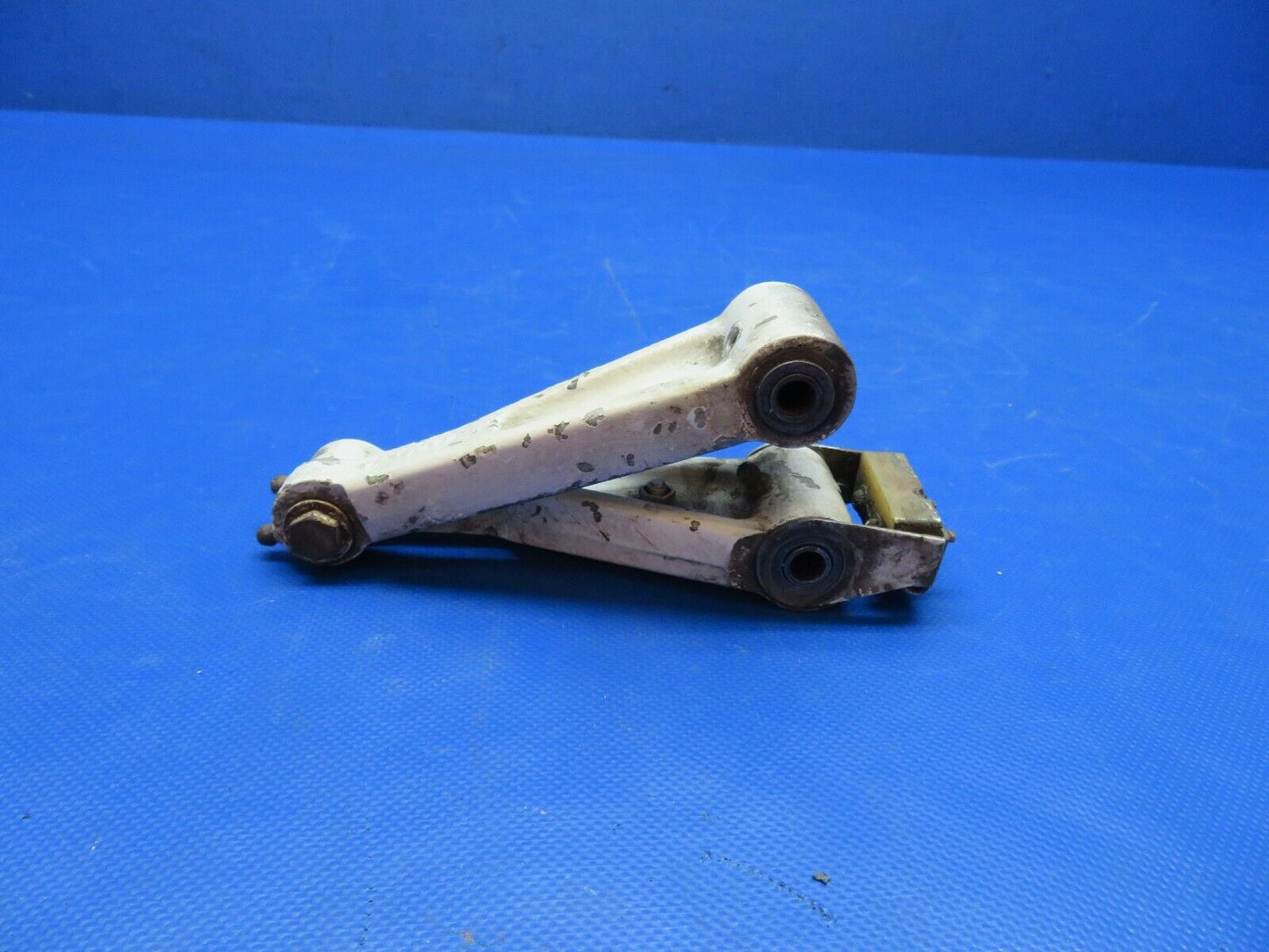 Cessna 310 / 320 Torque Links Casting # 0841005-3 (0624-1795)