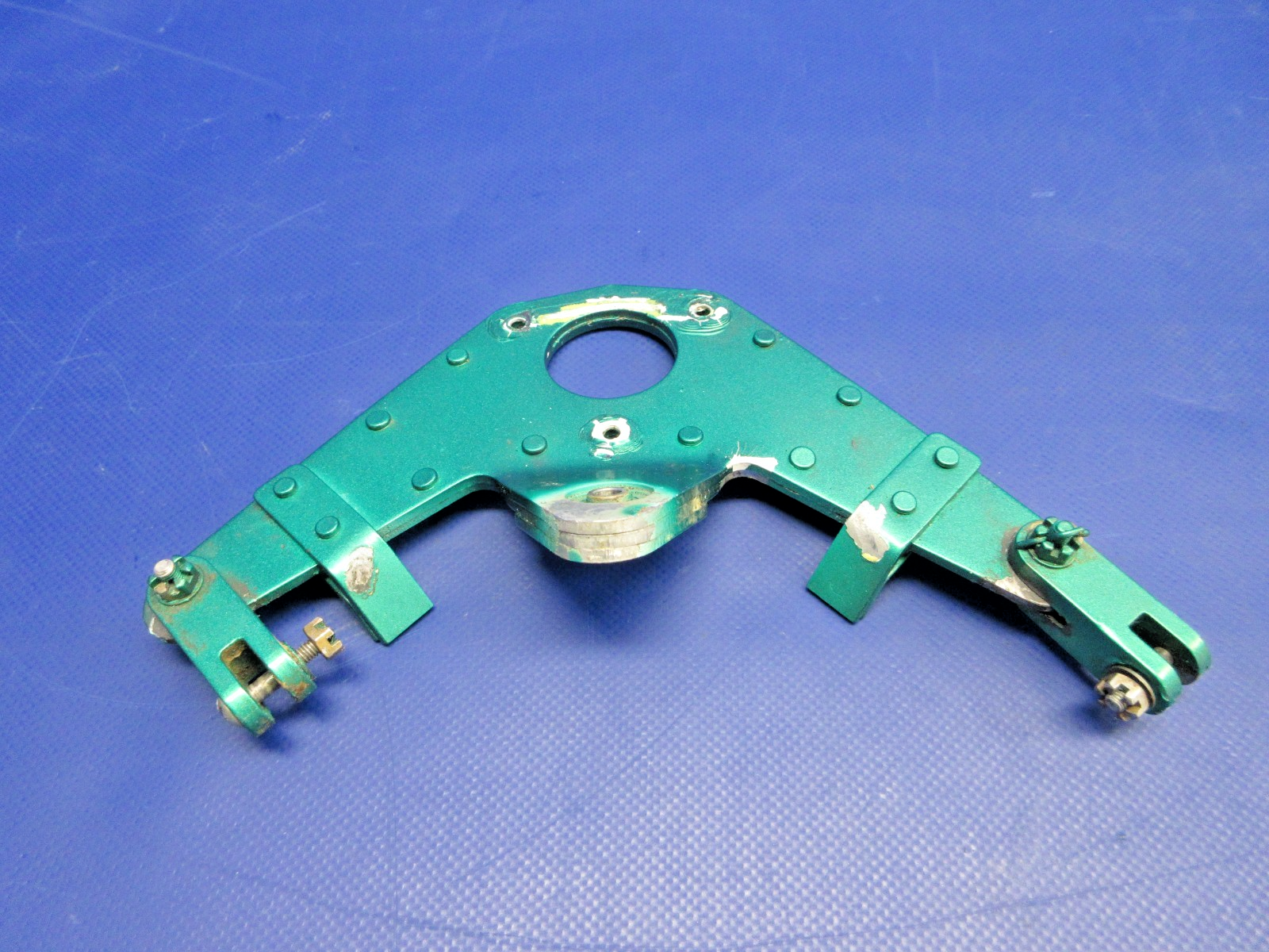 Cessna 310 / 310I Rudder Bellcrank P/N 0831325-1 (0326-889)2
